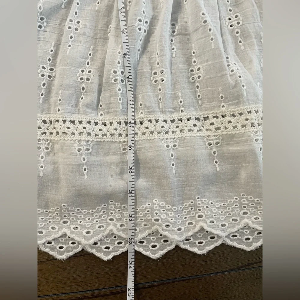 American Eagle Outfitters White Eyelet Top - Picture 5 of 7